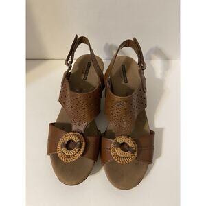 Clark’s Sandal’s Women’s 8 Brown Wicker‎ Top of Toe